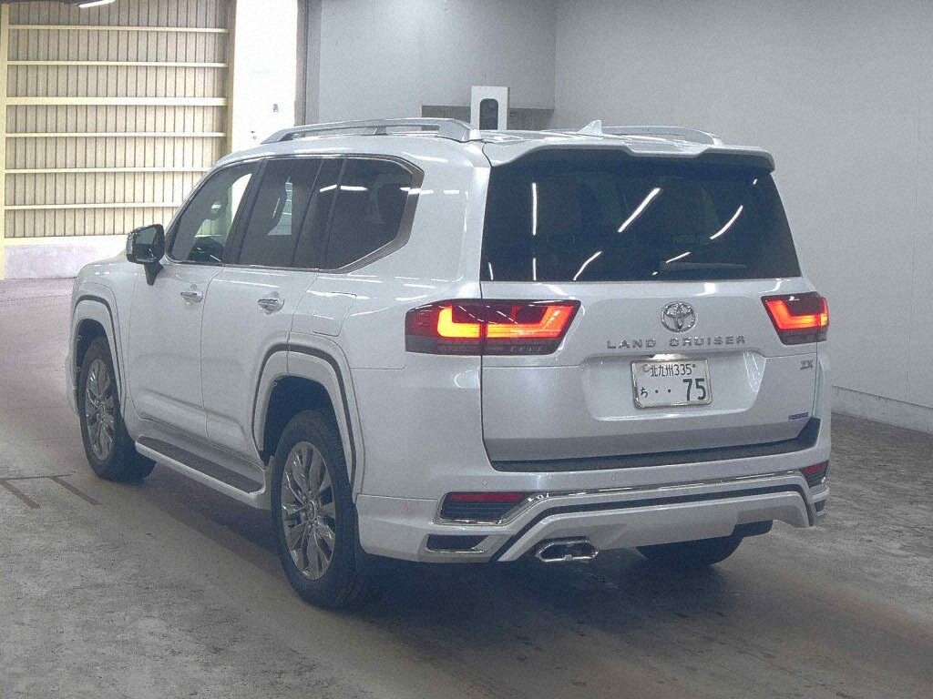 2024 TOYOTA LAND CRUISER ZX photo 4