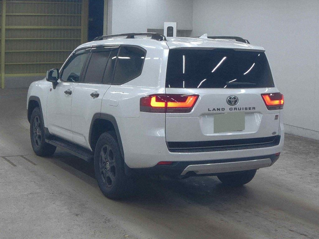 2024 TOYOTA LAND CRUISER GR SPORT photo 4
