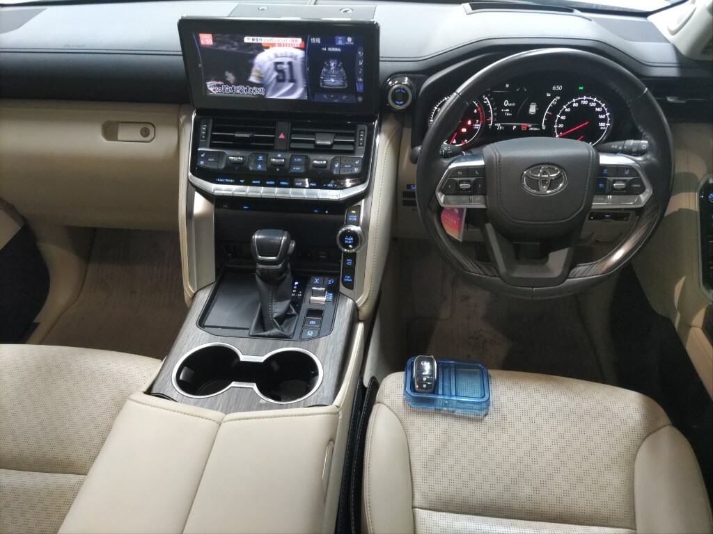 2024 TOYOTA LAND CRUISER ZX photo 3