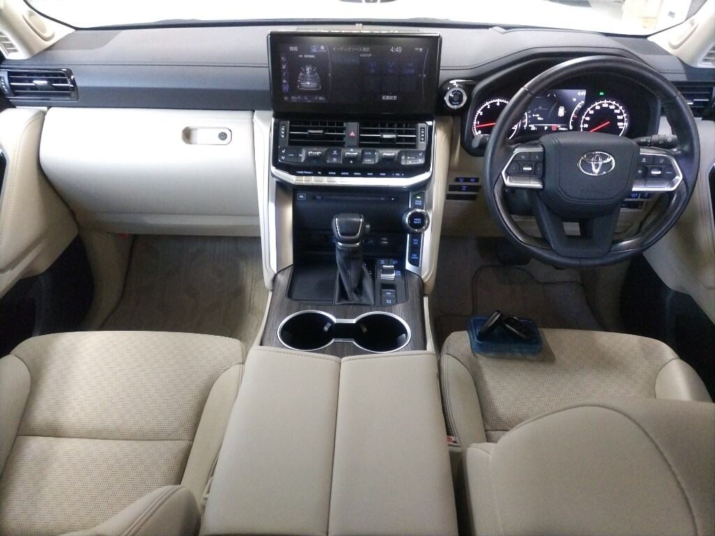 2023 TOYOTA LAND CRUISER ZX photo 3