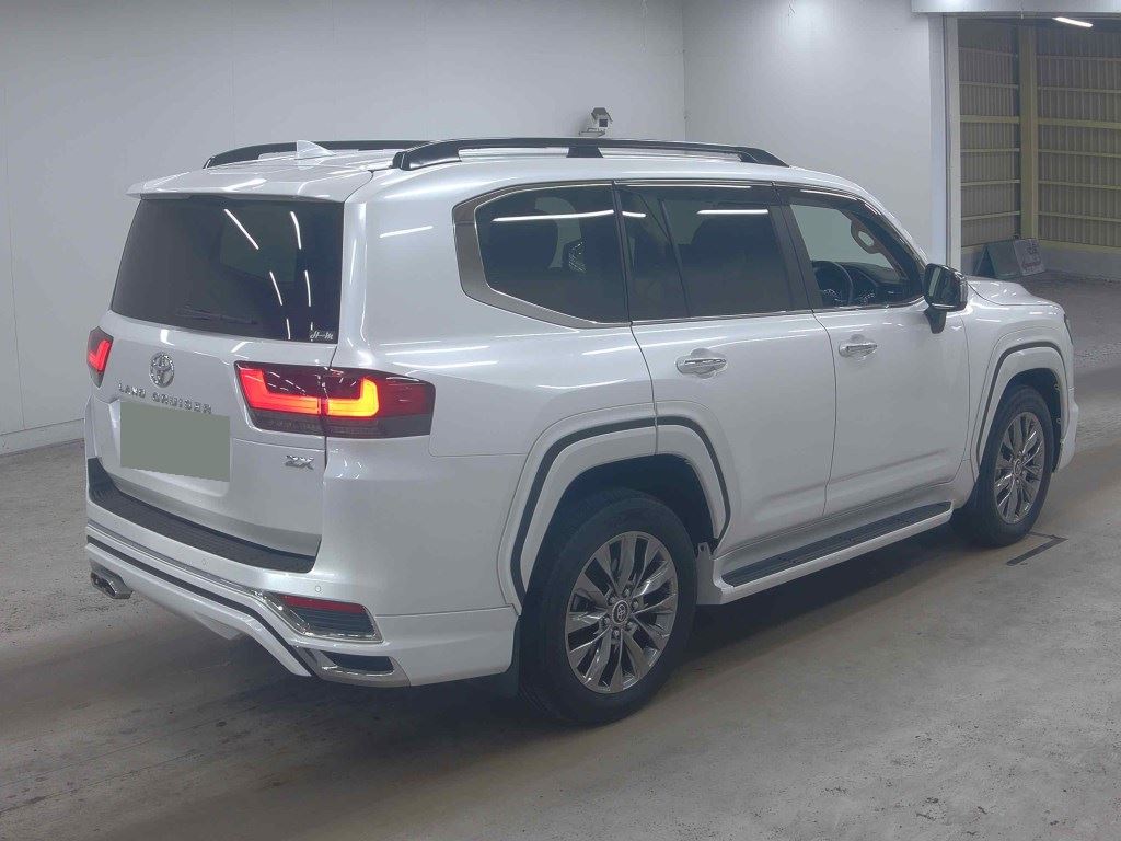 2023 TOYOTA LAND CRUISER ZX photo 5