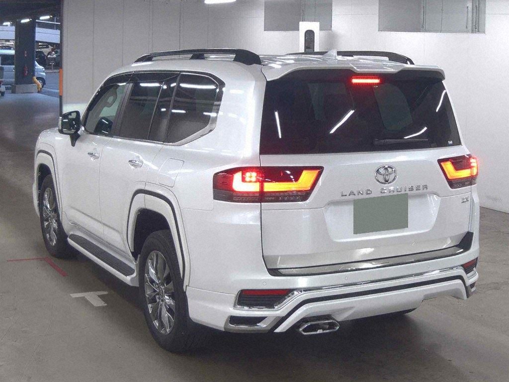 2024 TOYOTA LAND CRUISER ZX photo 2