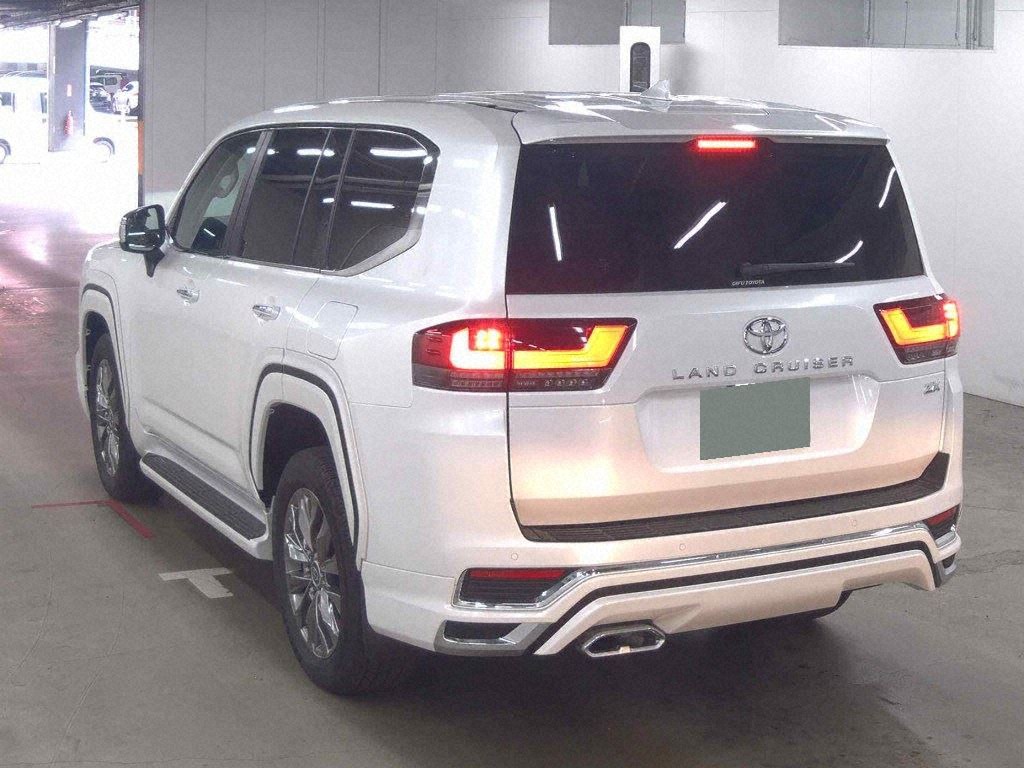 2024 TOYOTA LAND CRUISER ZX photo 2