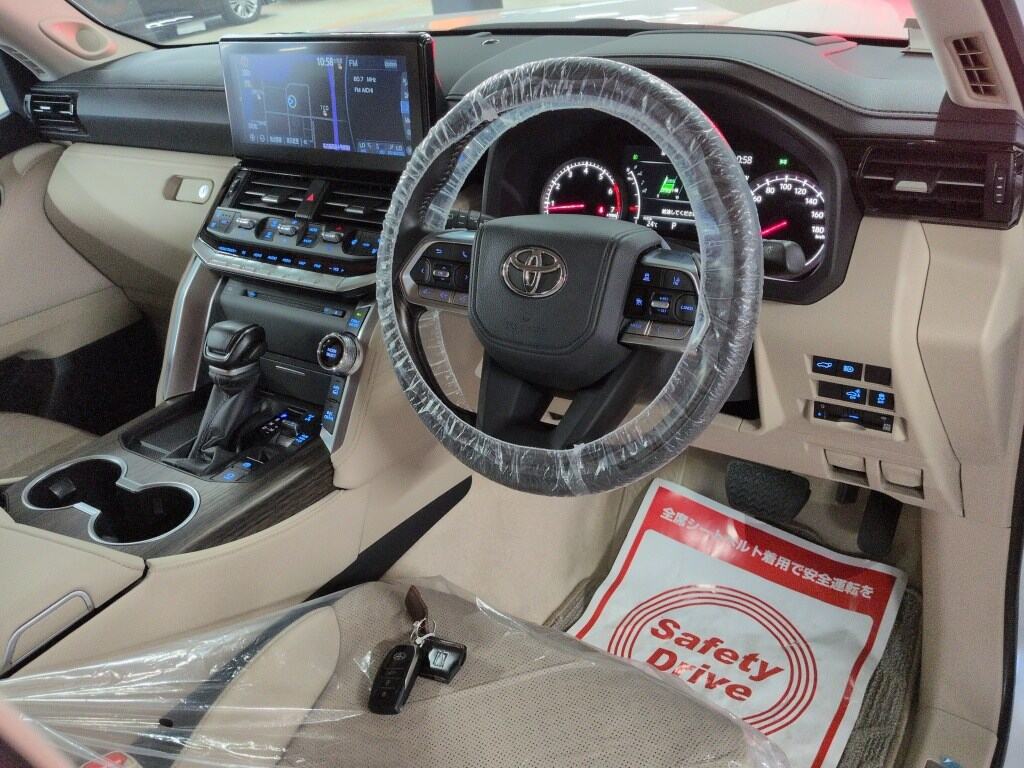 2021 TOYOTA LAND CRUISER ZX photo 3