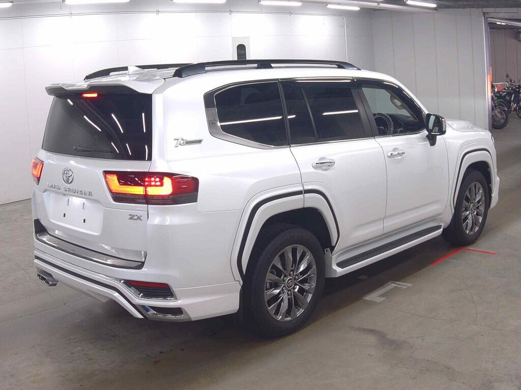 2021 TOYOTA LAND CRUISER ZX photo 5