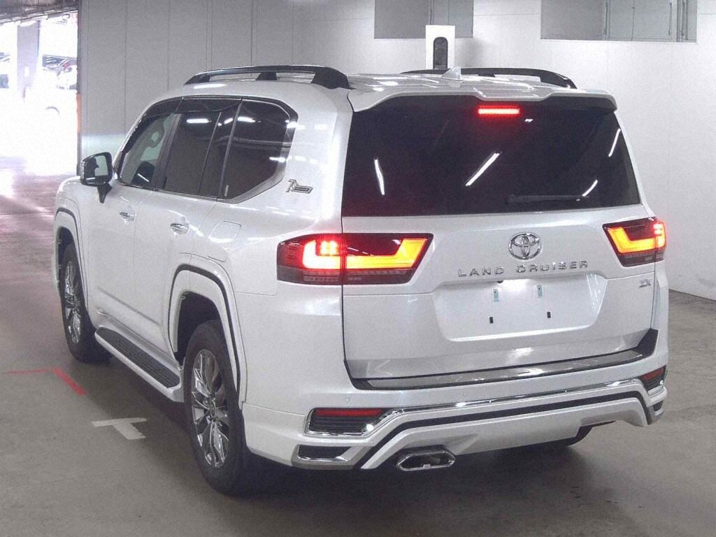 2021 TOYOTA LAND CRUISER ZX photo 2
