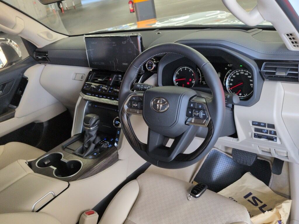 2021 TOYOTA LAND CRUISER ZX photo 3