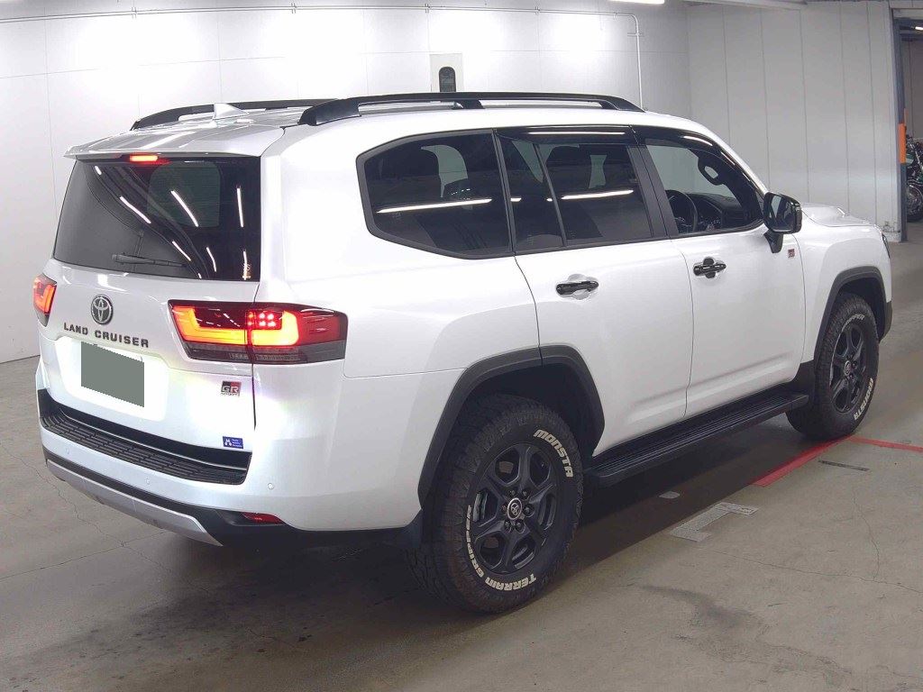 2024 TOYOTA LAND CRUISER GR SPORT photo 5