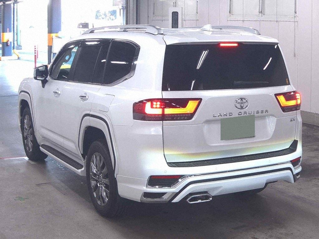 2026 TOYOTA LAND CRUISER ZX photo 2
