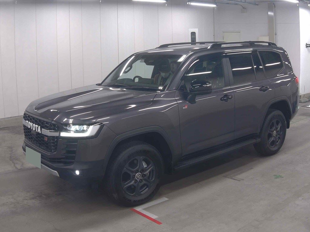 2025 TOYOTA LAND CRUISER GR SPORT photo 4