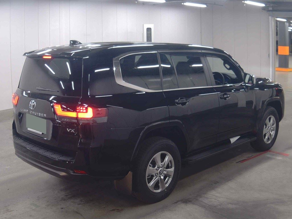 2025 TOYOTA LAND CRUISER VX photo 5