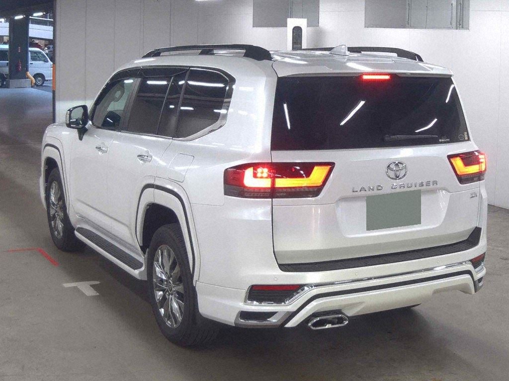 2025 TOYOTA LAND CRUISER ZX photo 2