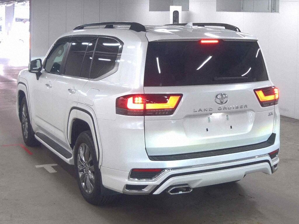 2026 TOYOTA VELLFIRE Z PREMIER photo 3