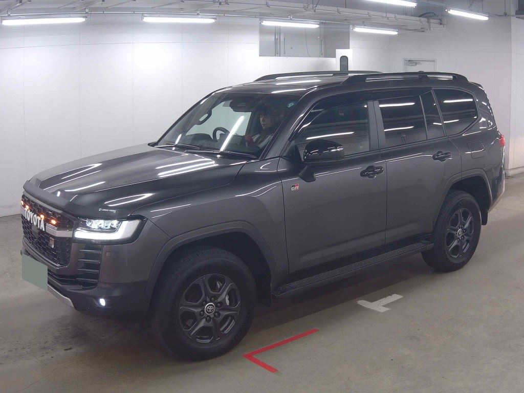 2025 TOYOTA LAND CRUISER GR SPORT photo 4