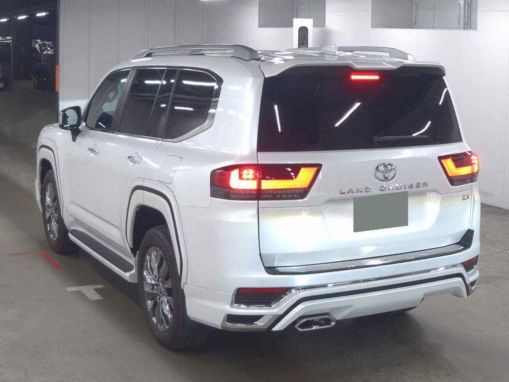 2025 TOYOTA LAND CRUISER ZX photo 2