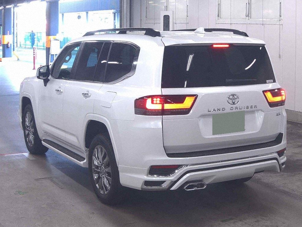 2024 TOYOTA LAND CRUISER ZX photo 3
