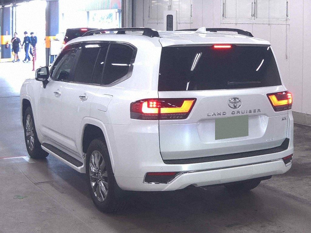 2026 TOYOTA VELLFIRE Z PREMIER photo 3