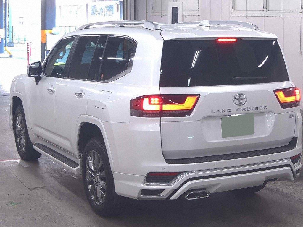 2026 TOYOTA LAND CRUISER ZX photo 2