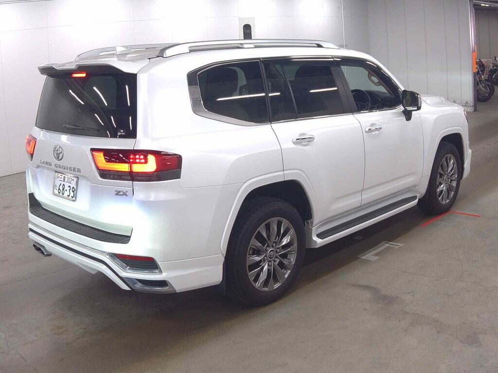 2023 TOYOTA LAND CRUISER ZX photo 5