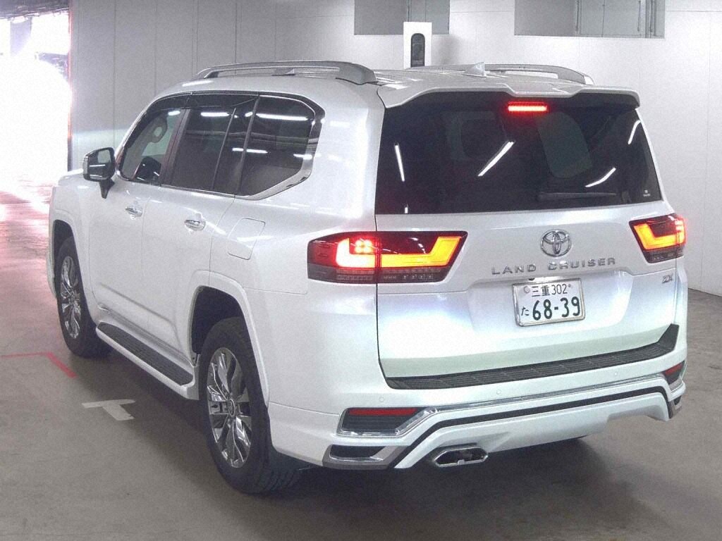 2023 TOYOTA LAND CRUISER ZX photo 2