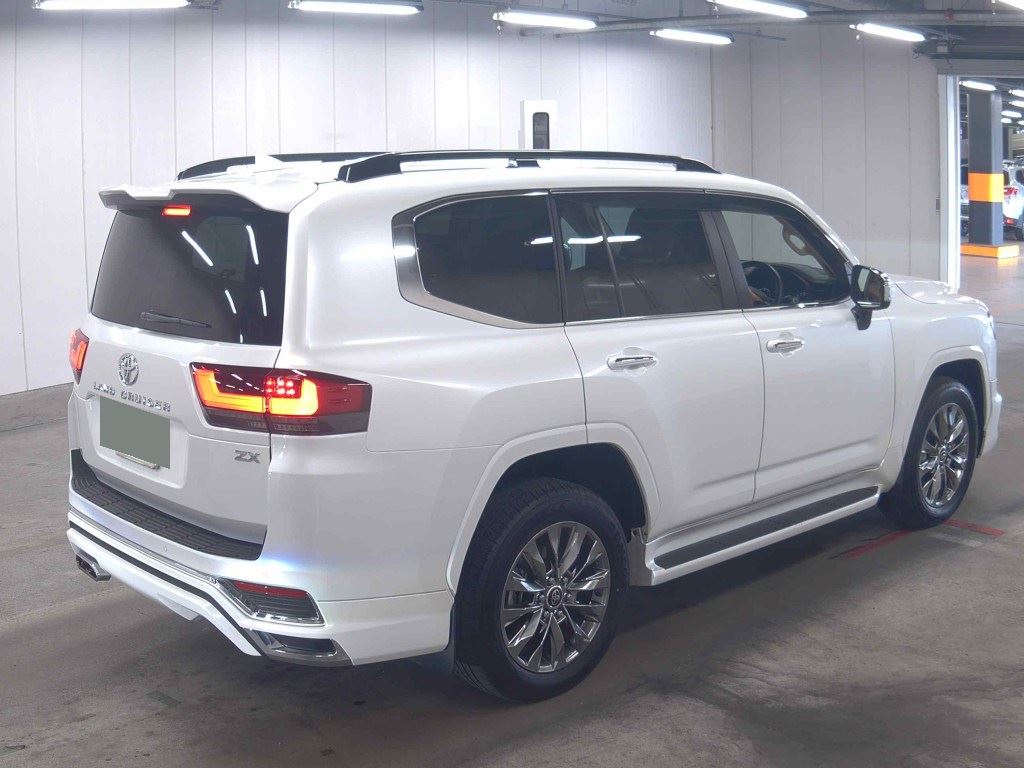 2024 TOYOTA LAND CRUISER ZX photo 5