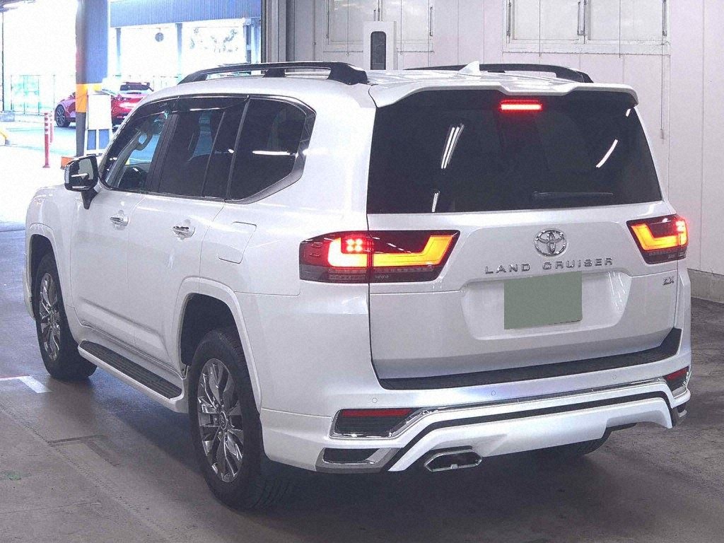 2024 TOYOTA LAND CRUISER ZX photo 2