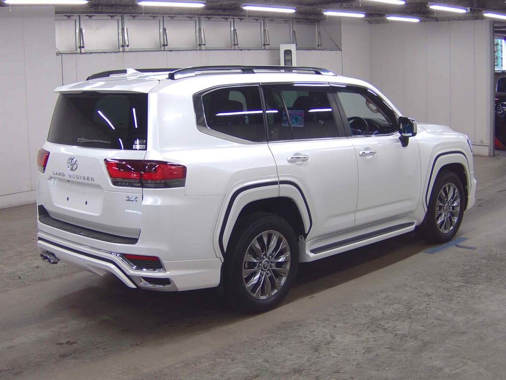 2024 TOYOTA LAND CRUISER ZX photo 5