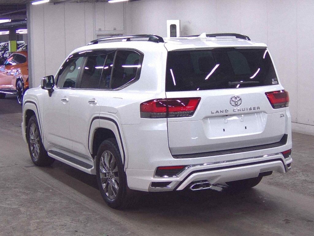 2024 TOYOTA LAND CRUISER ZX photo 2