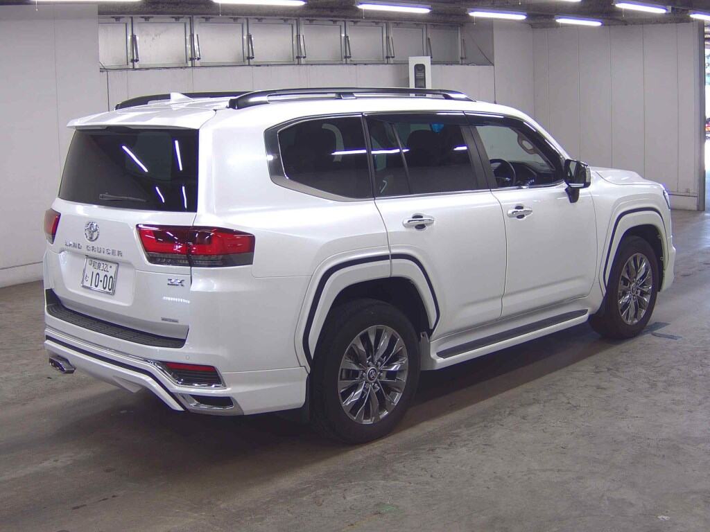 2024 TOYOTA LAND CRUISER ZX photo 5