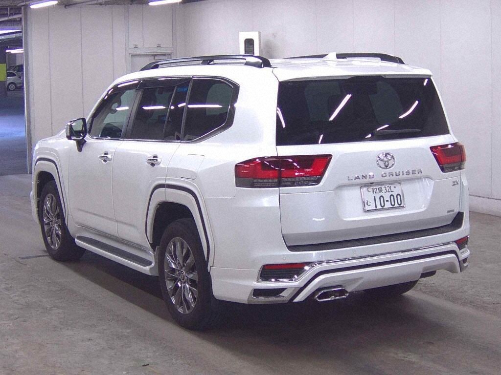 2024 TOYOTA LAND CRUISER ZX photo 2