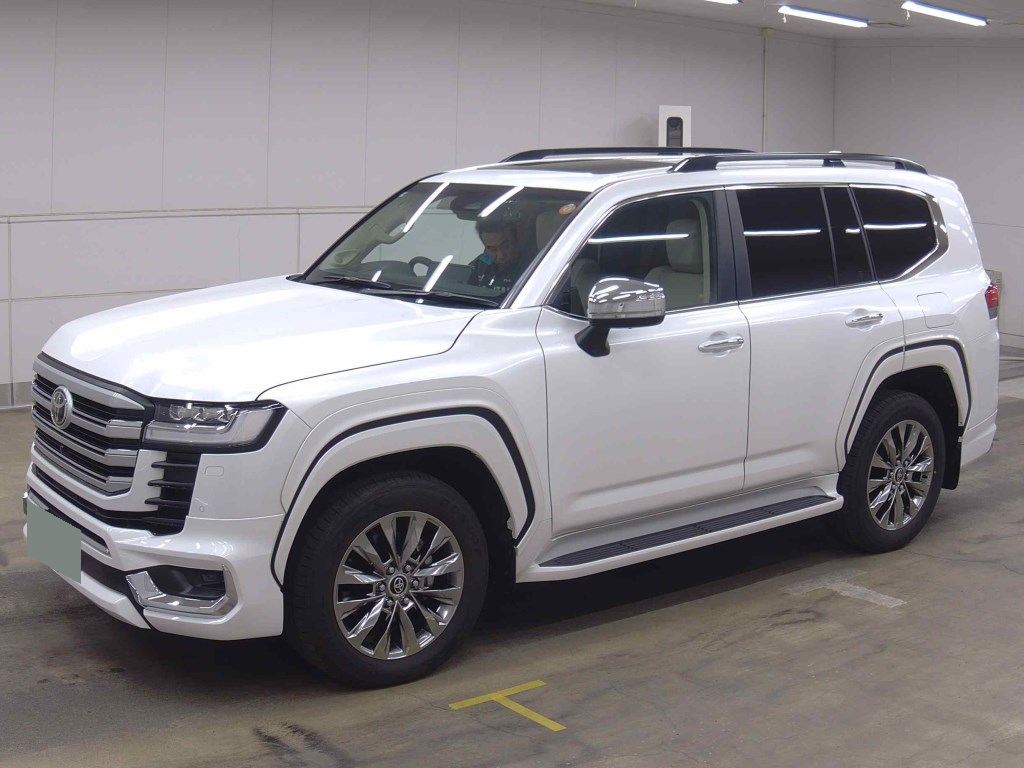2025 TOYOTA LAND CRUISER ZX photo 4