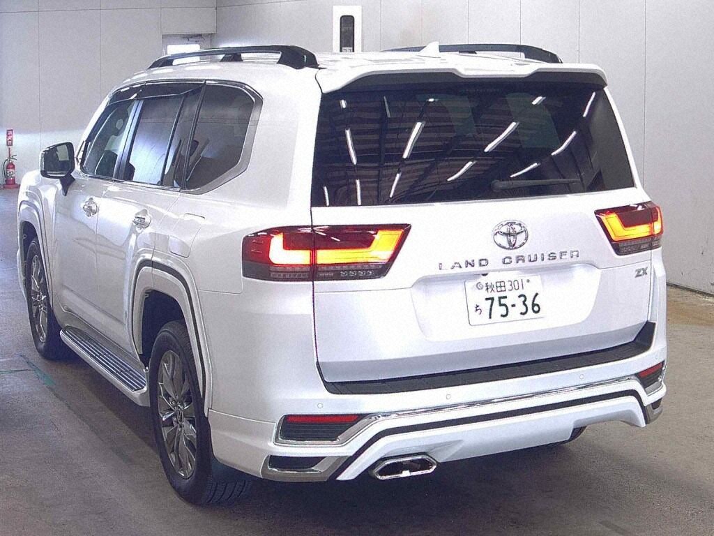 2024 TOYOTA LAND CRUISER ZX photo 4