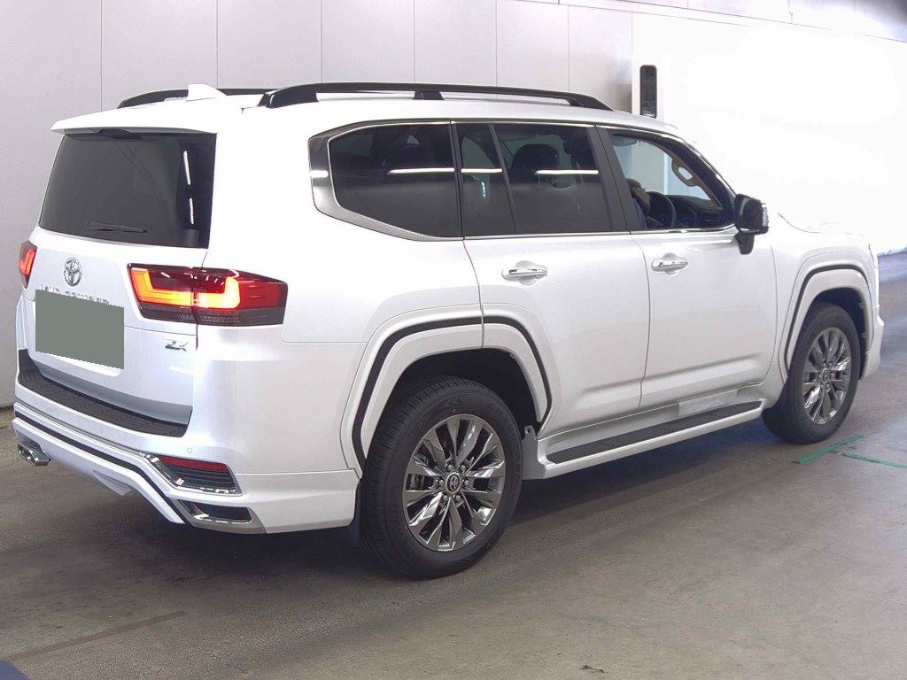 2026 TOYOTA LAND CRUISER ZX photo 5