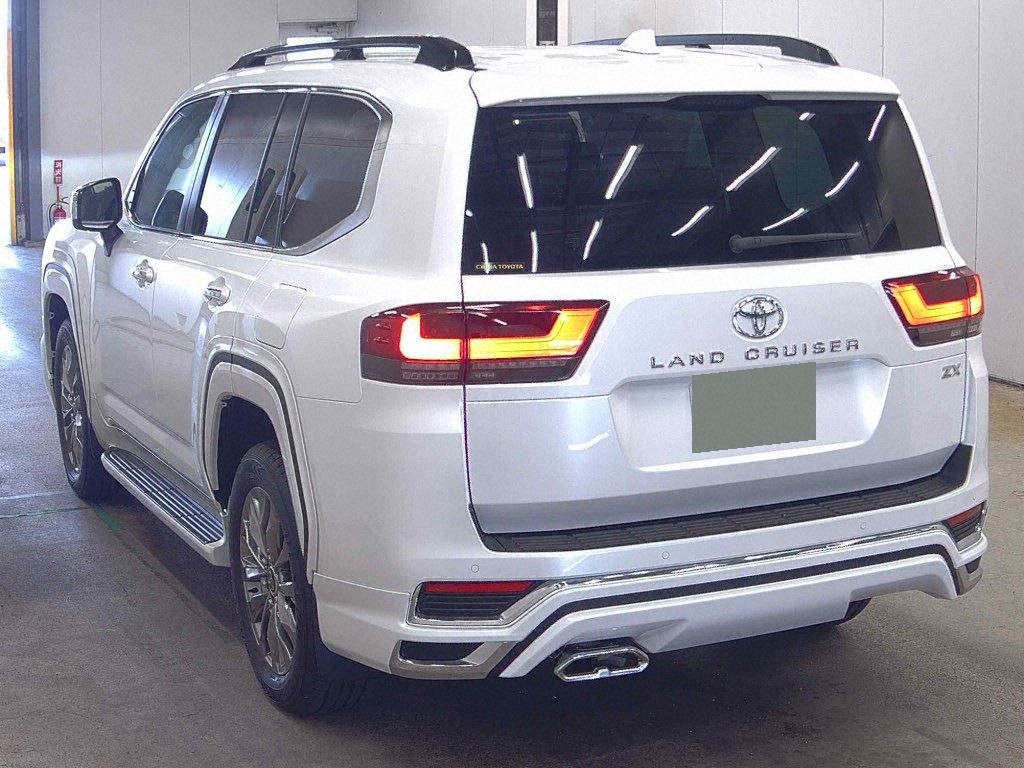 2026 TOYOTA LAND CRUISER ZX photo 2