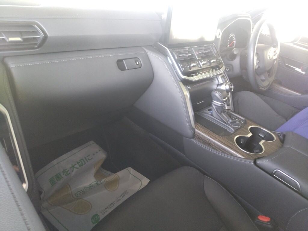 2024 TOYOTA LAND CRUISER ZX photo 3