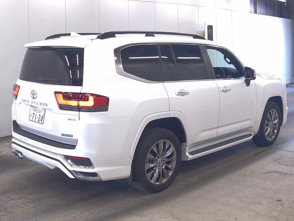 2024 TOYOTA LAND CRUISER ZX photo 5