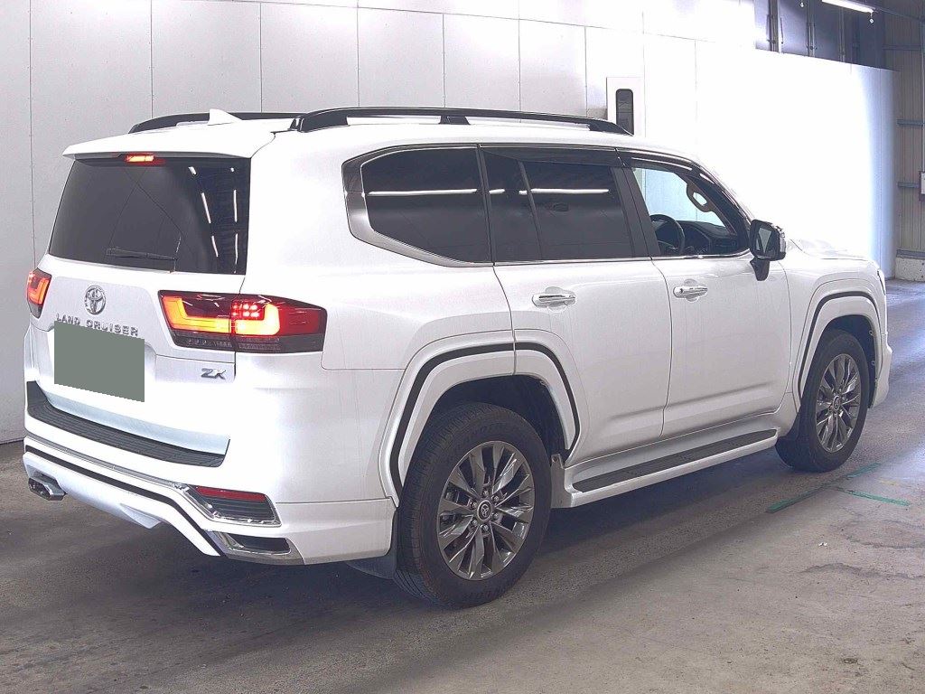 2024 TOYOTA LAND CRUISER ZX photo 5