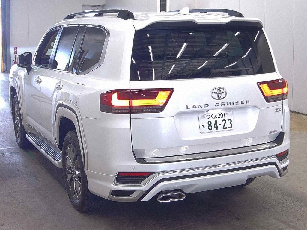 2026 TOYOTA LAND CRUISER ZX photo 2