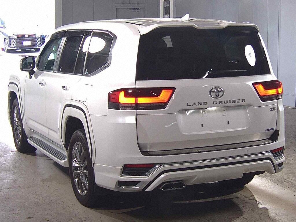 2026 TOYOTA VELLFIRE Z PREMIER photo 3