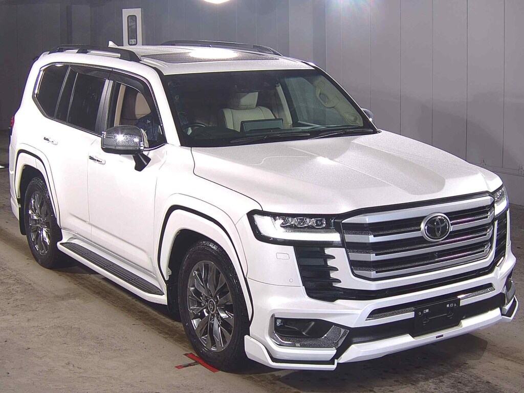 2026 TOYOTA LAND CRUISER GR SPORT photo 2