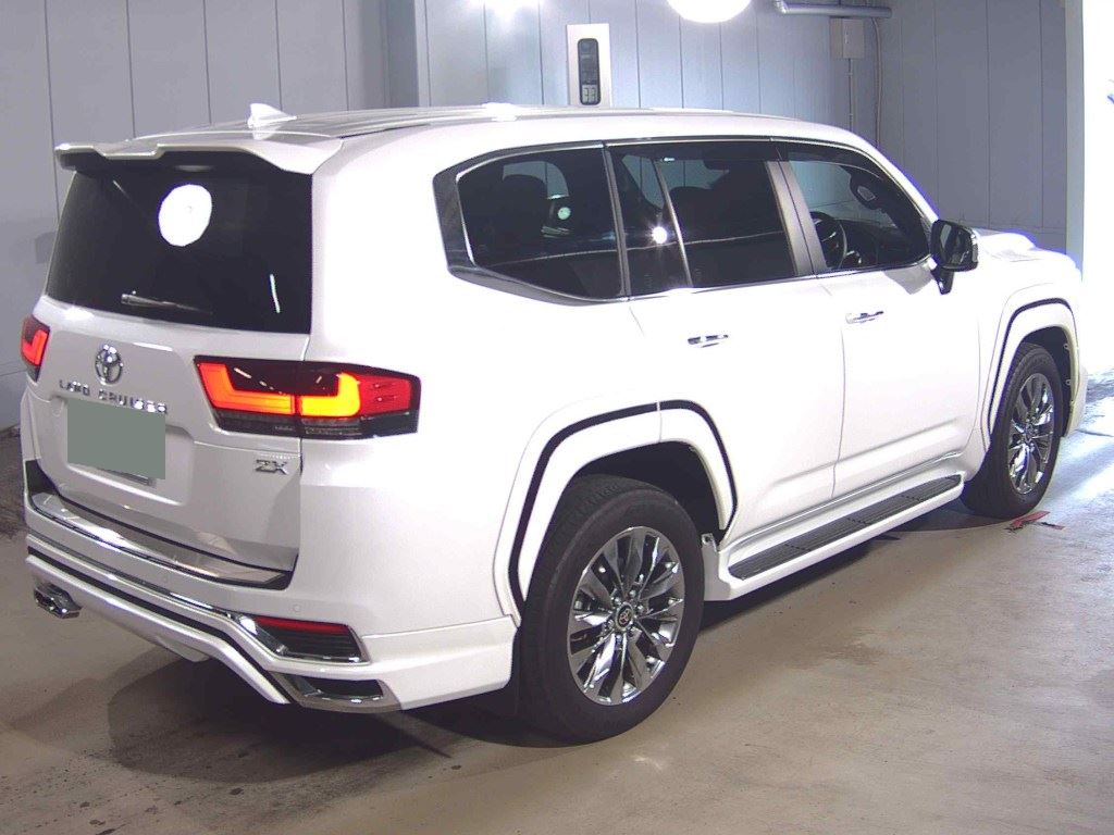 2024 TOYOTA LAND CRUISER ZX photo 5