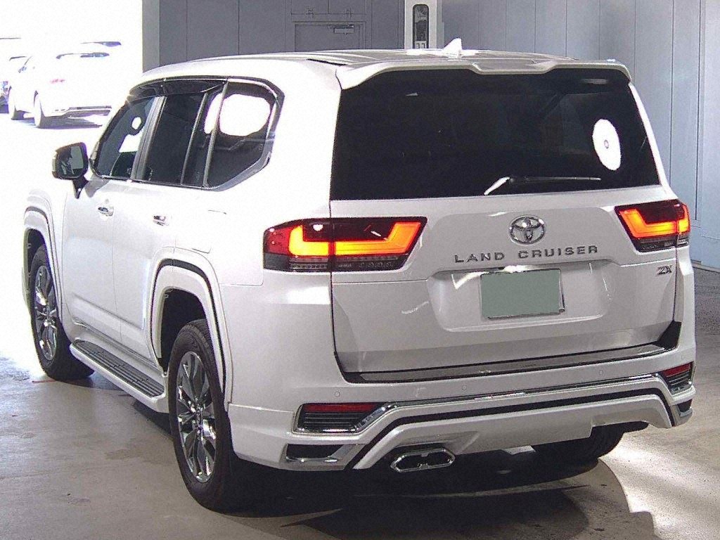 2024 TOYOTA LAND CRUISER ZX photo 2