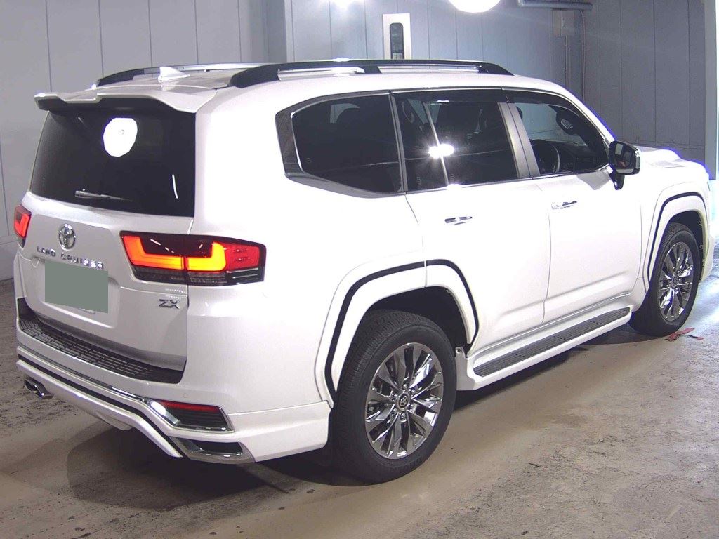 2024 TOYOTA LAND CRUISER ZX photo 5