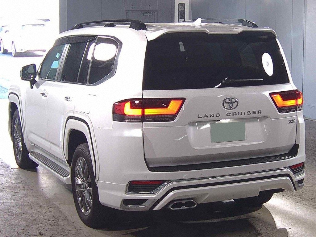 2024 TOYOTA LAND CRUISER ZX photo 2