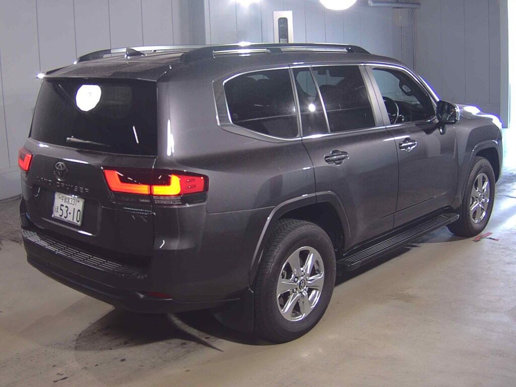 2023 TOYOTA LAND CRUISER VX photo 5