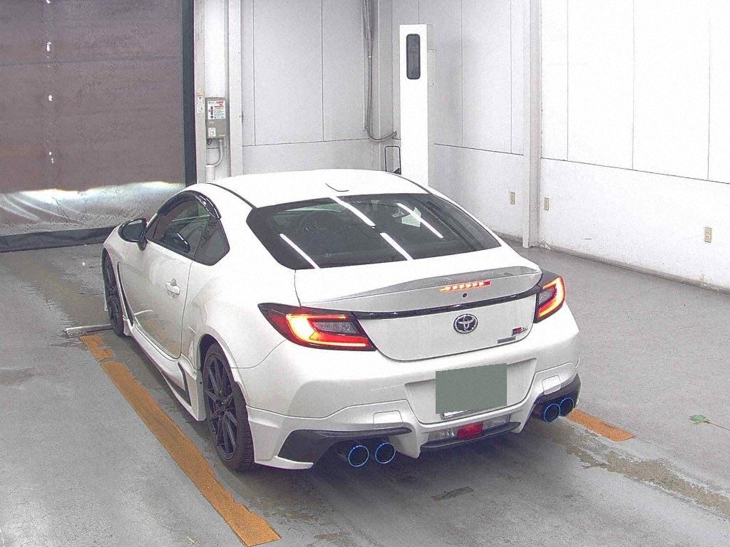 2022 TOYOTA GR86 RZ photo 2