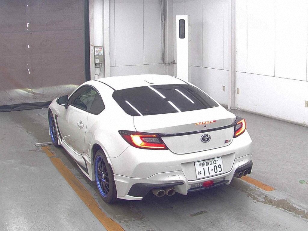 2023 TOYOTA GR86 SZ photo 2