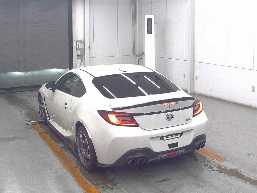 2022 TOYOTA GR86 RC photo 2