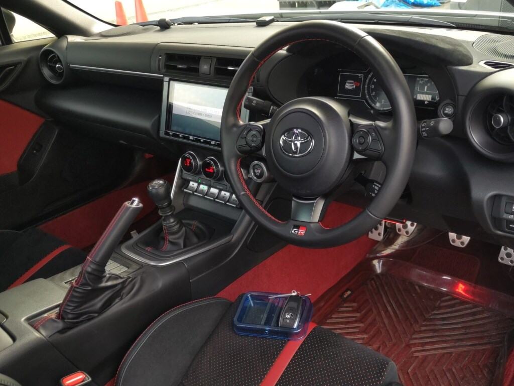 2022 TOYOTA GR86 RZ photo 3