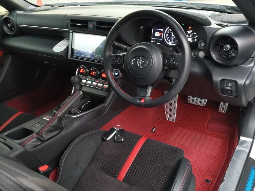 2023 TOYOTA GR86 RZ photo 3